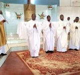 CELEBRATION D’UNE MESSE DE PREMICES A RUGENDO